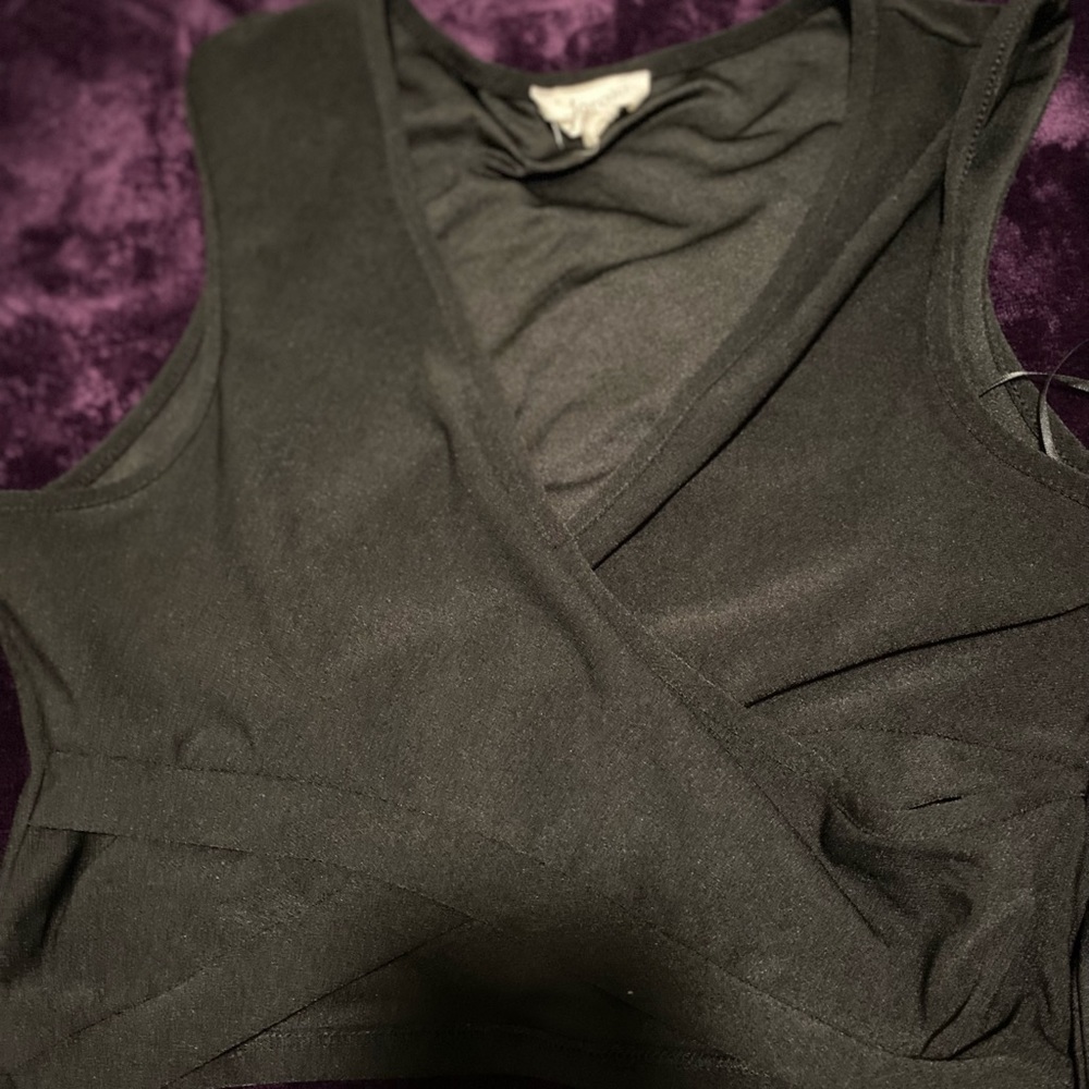 Crop shirt tie around waist